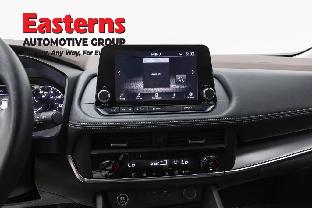 Used 2023 Gray Nissan SV image 11