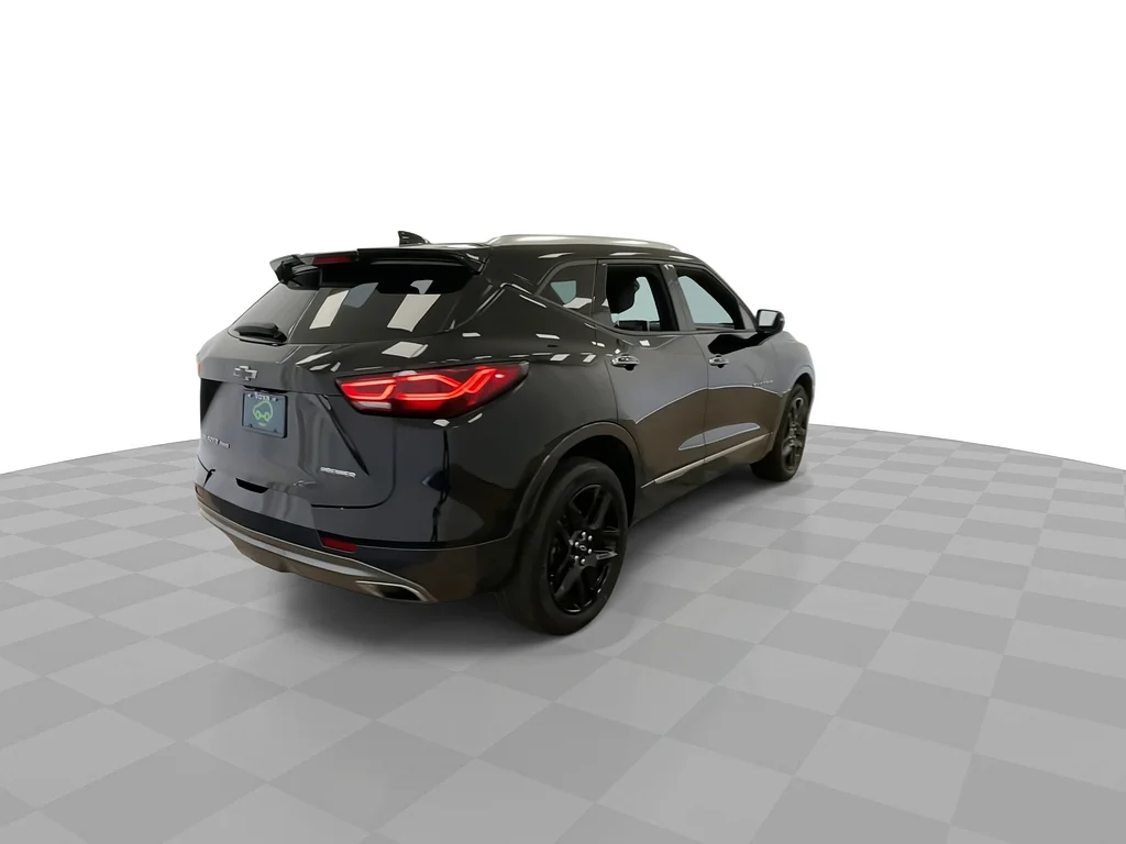 Used 2023 Black Chevrolet Premier image 9