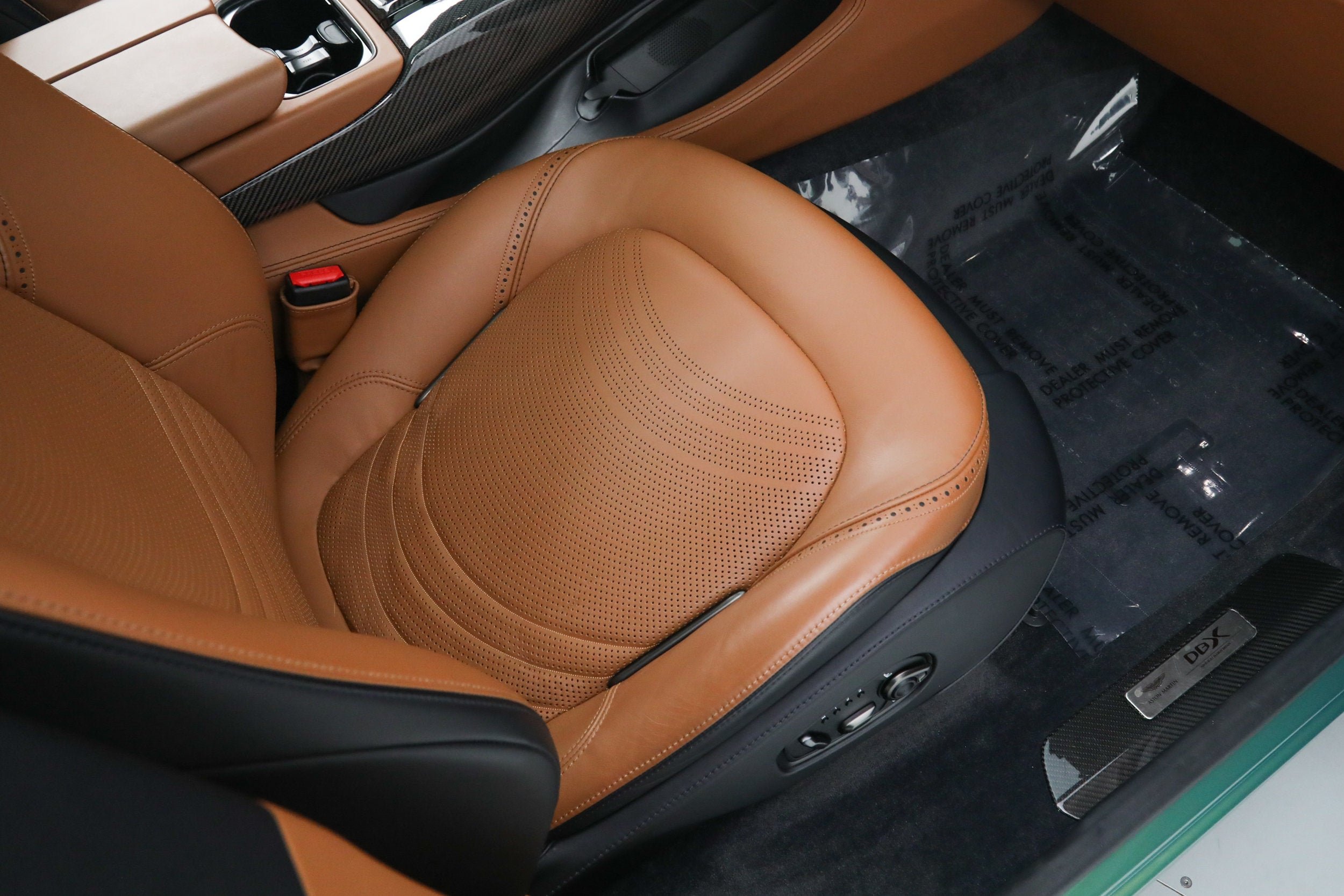 Used 2023 Green Aston Martin 707 image 17