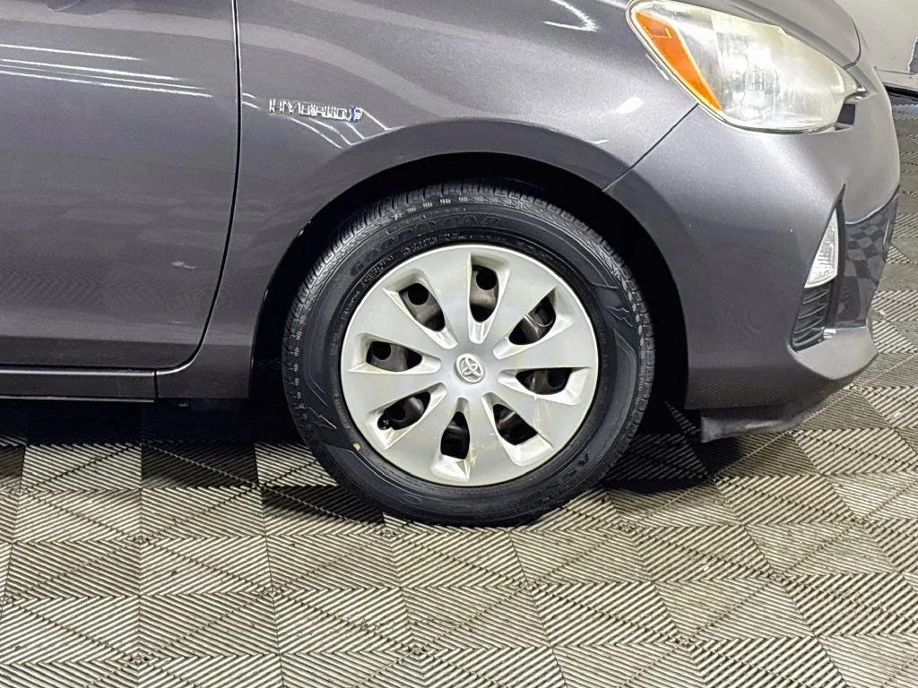 Used 2013 Gray Toyota Two image 21