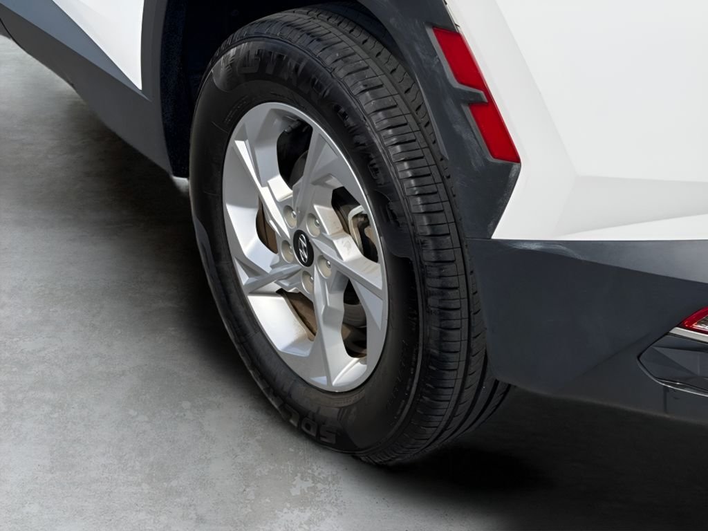 Used 2024 White Pearl Hyundai SEL image 7