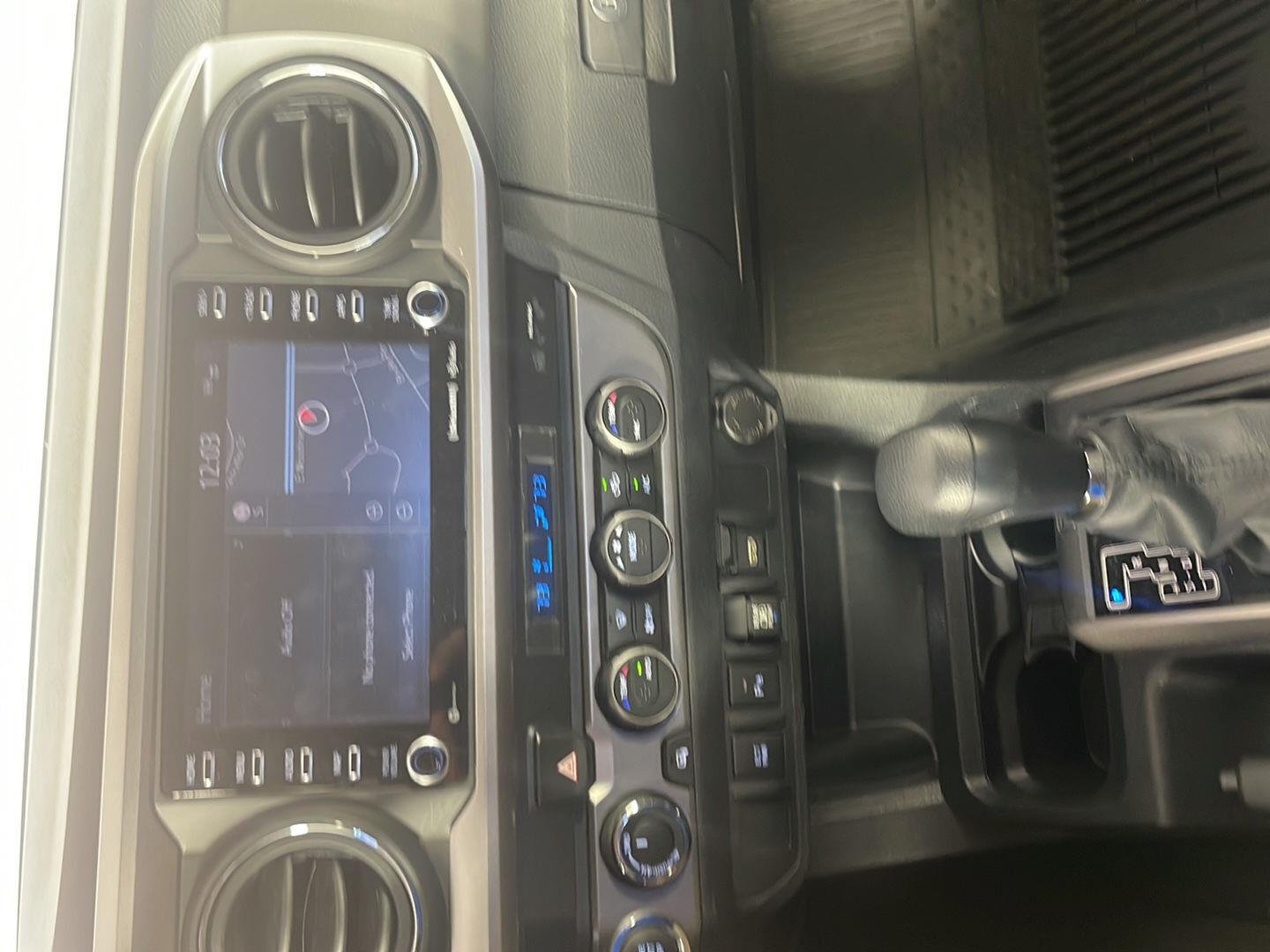 Used 2023 Blue Crush Metallic Toyota SR5 image 17