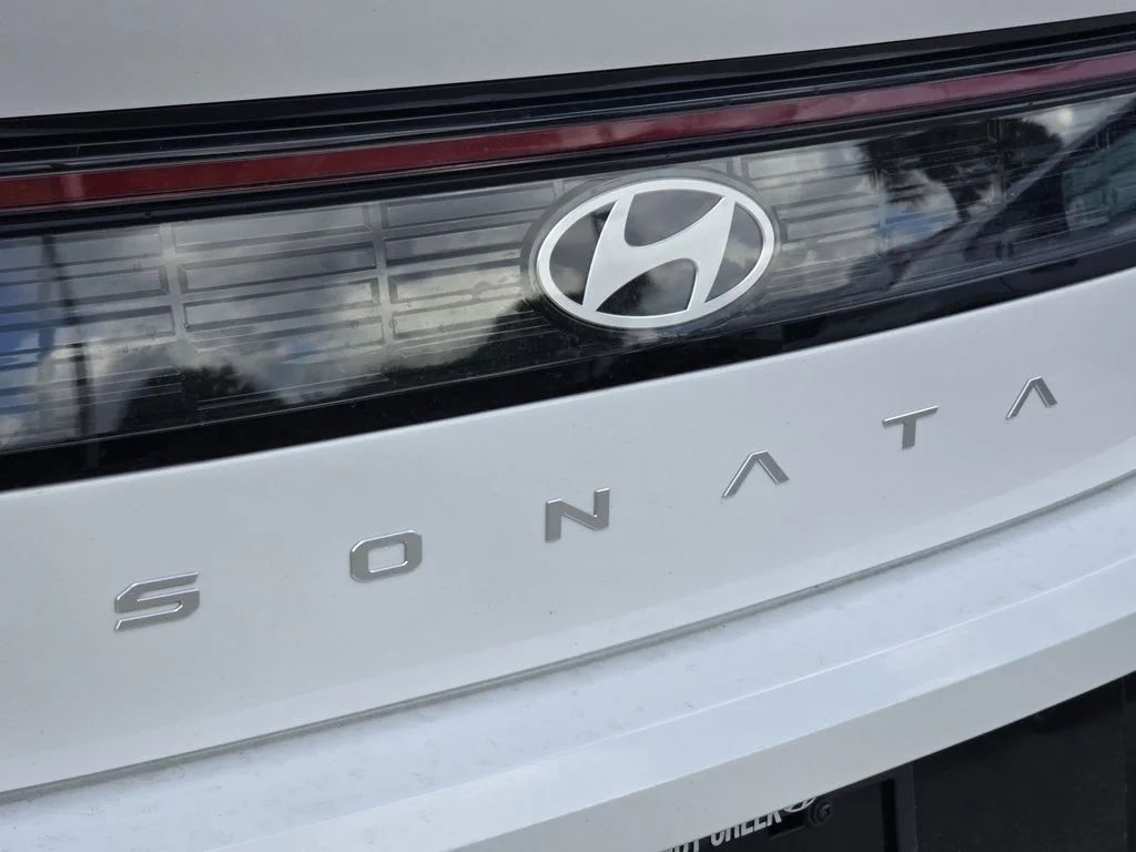 New 2026 White Hyundai SEL Sport image 6