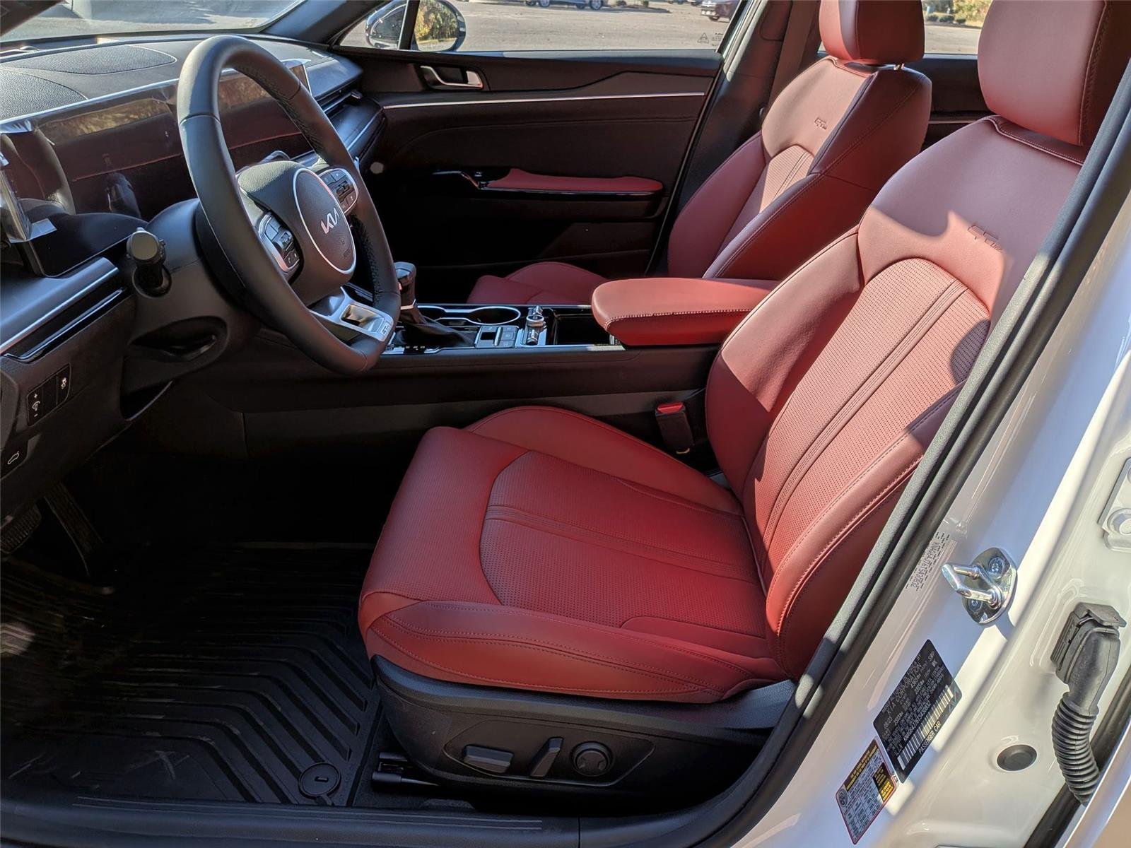 New 2026 Snow White Pearl Kia GT-Line image 14
