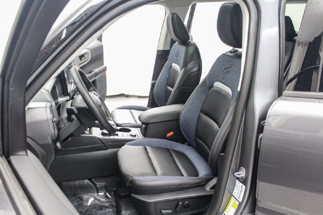 New 2025 Carbonized Gray Metallic Ford Outer Banks® image 22