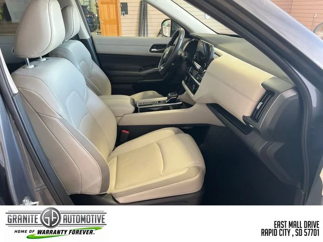 Used 2025 Gray Nissan SL image 35