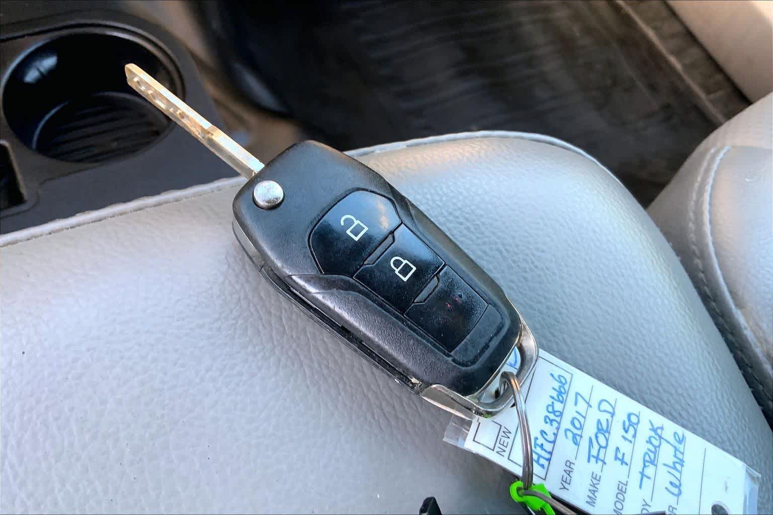 Used 2017 Oxford White Ford XL image 13