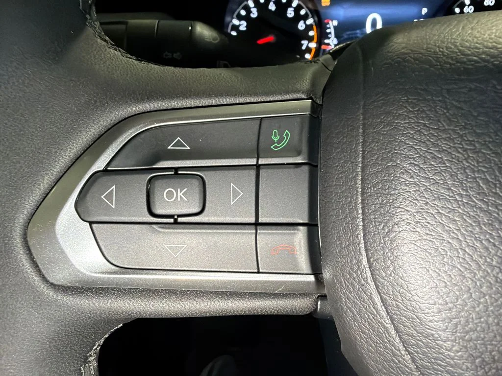 Certified Used 2024 Red Hot Pearlcoat Jeep Latitude Lux image 26