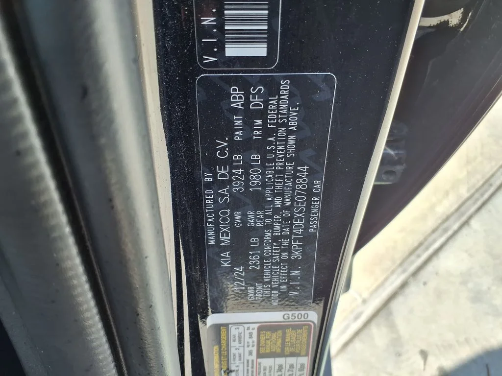 Used 2025 Black Kia LXS image 33