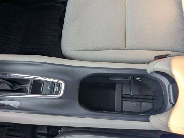Used 2019 Lunar Silver Metallic Honda LX image 20