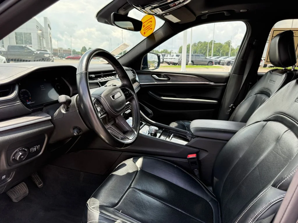 Used 2021 Black Jeep Overland image 4
