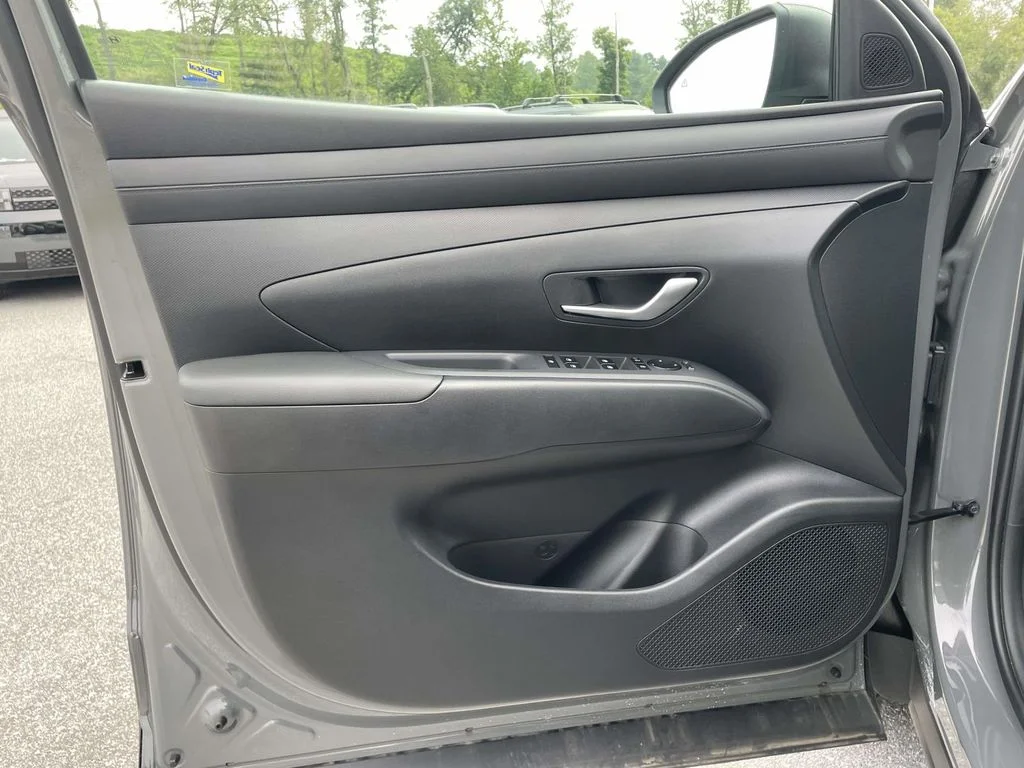 Used 2026 Hampton Gray Hyundai SEL image 5