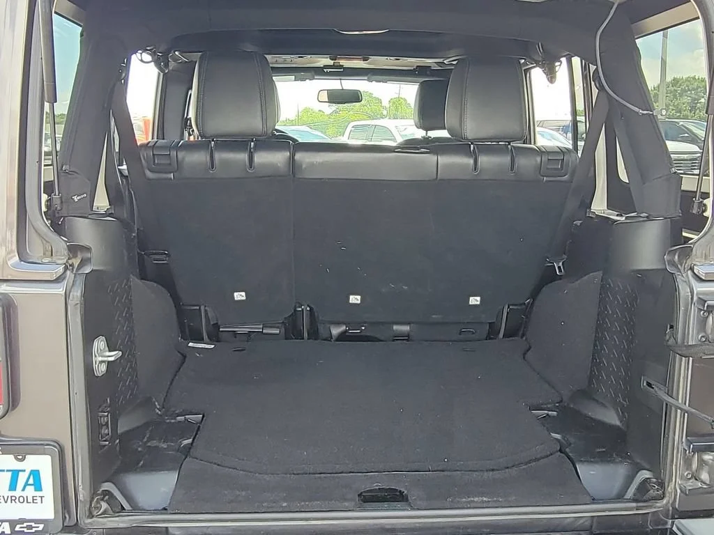 Used 2018 Gray Jeep Altitude 4x4 image 22