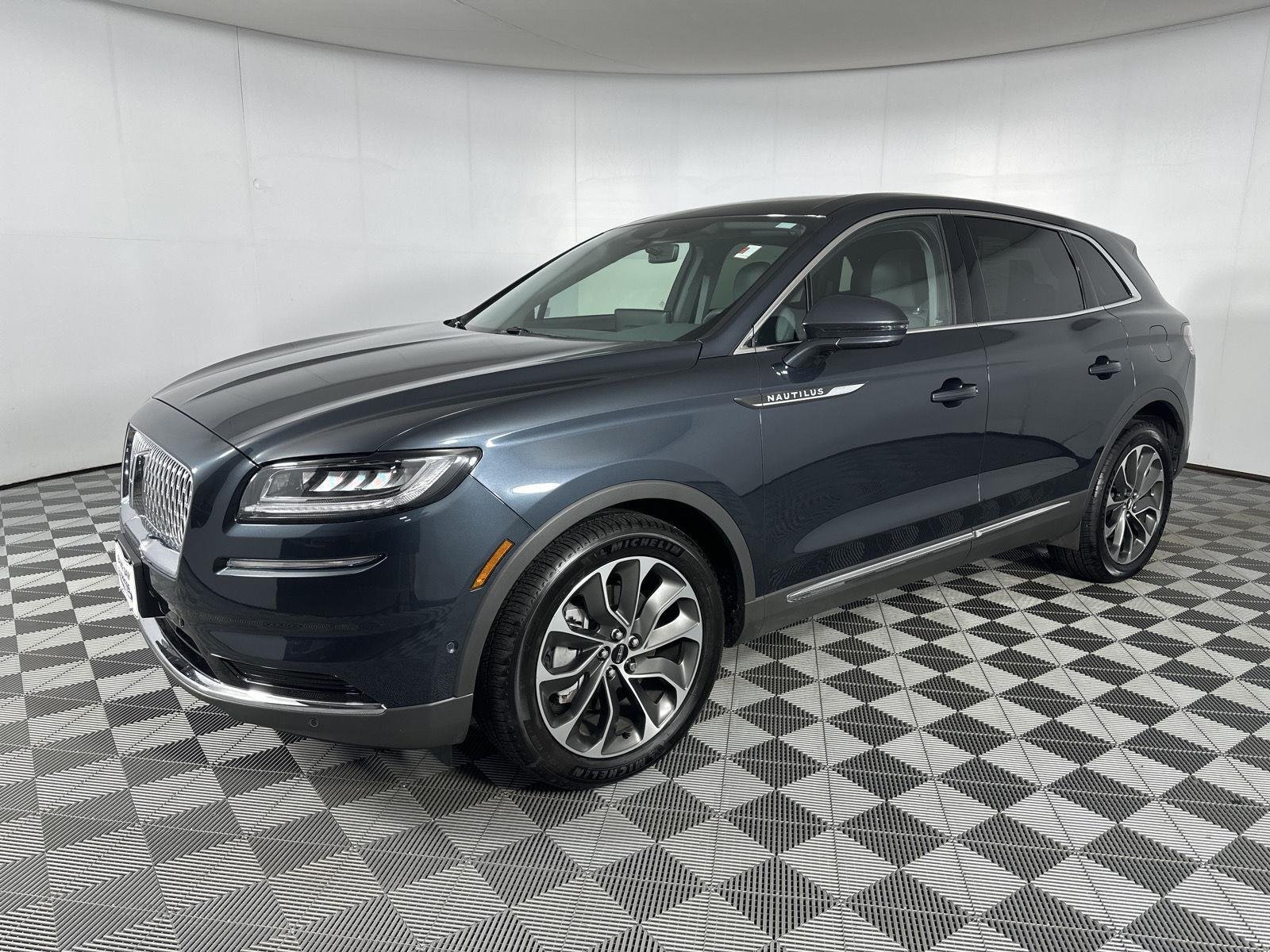 Used 2022 Flight Blue Lincoln Reserve image 4
