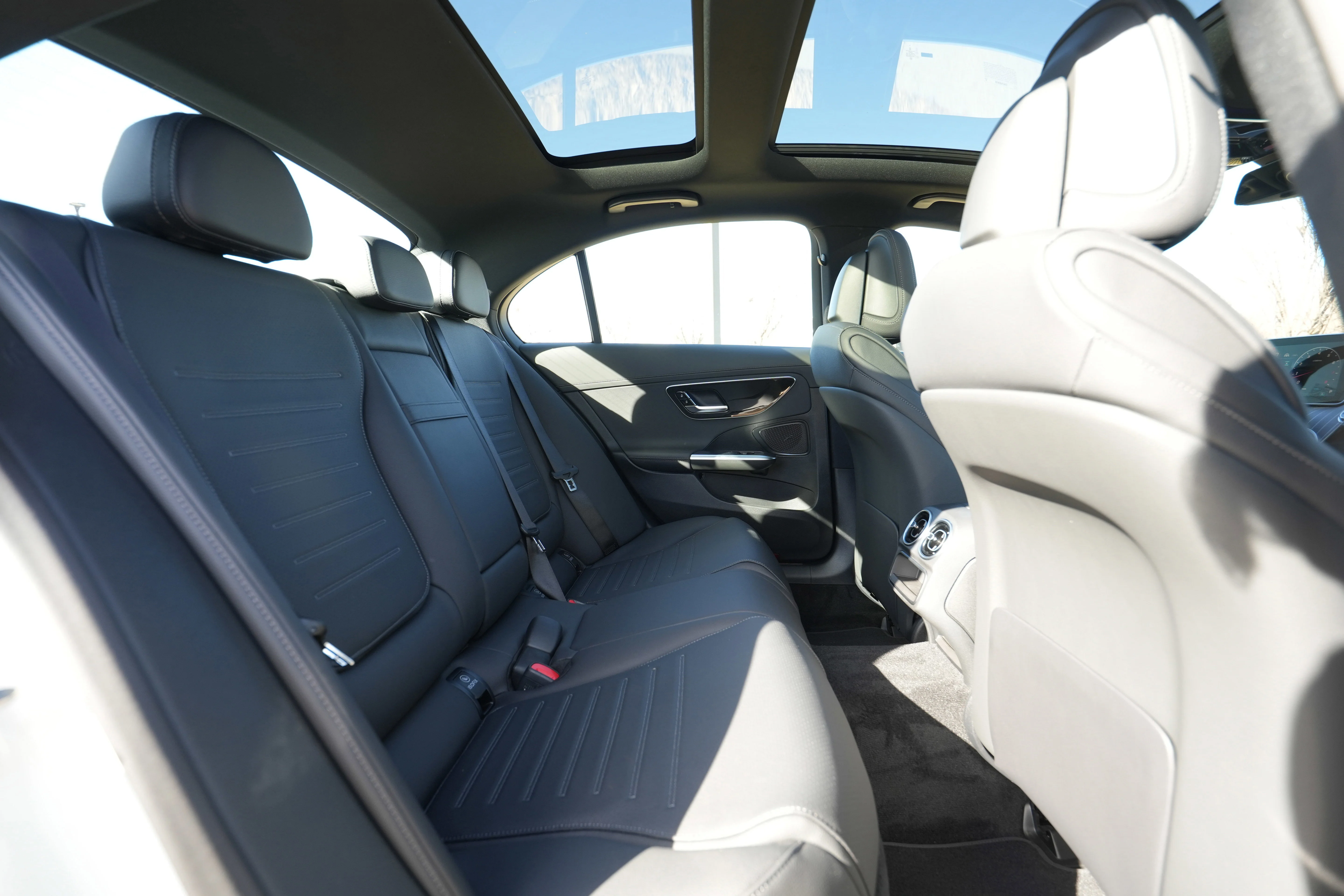 Used 2026 Polar White Mercedes-Benz C 300 image 40