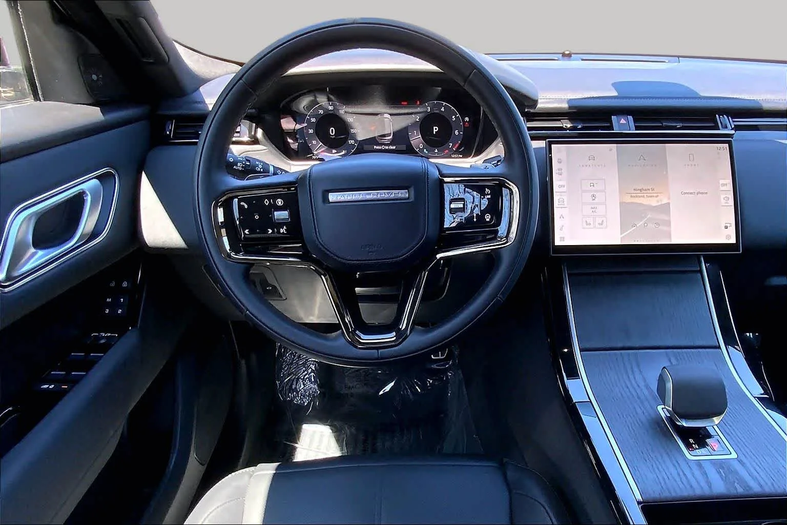 Pre-Owned 2026 Land Rover Range Rover Velar Dynamic SE