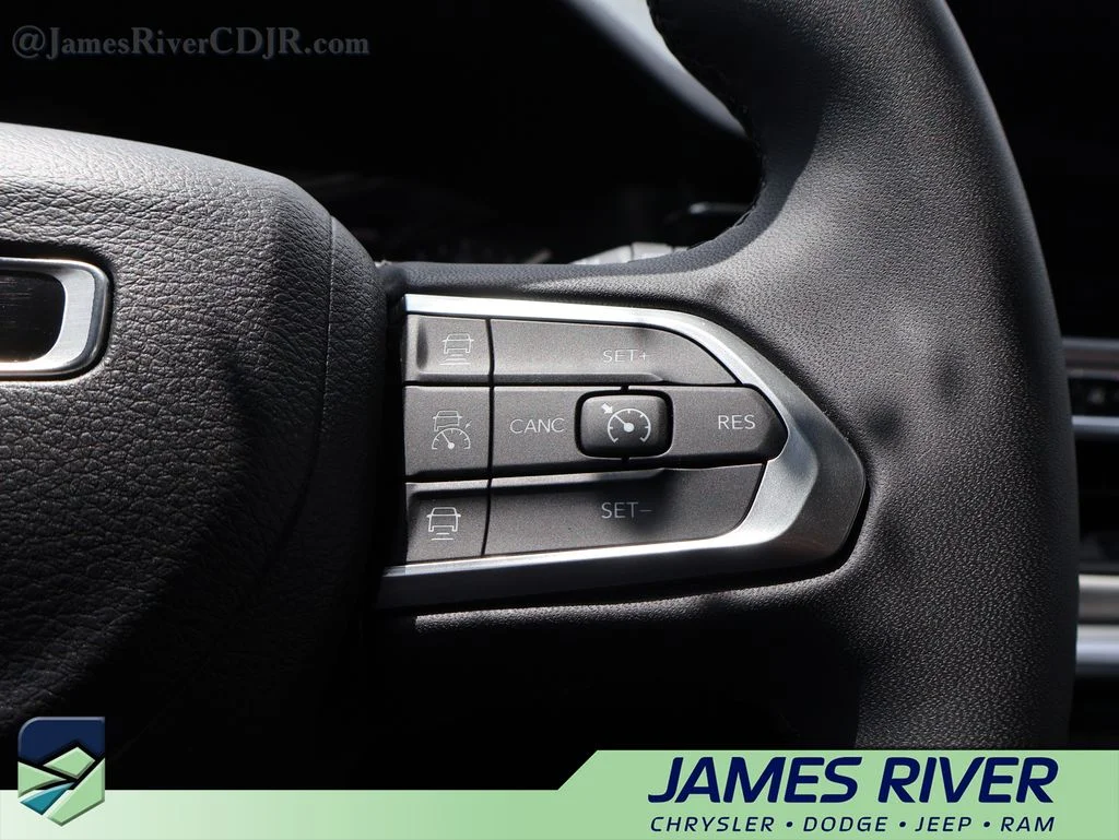 Used 2025 Black Jeep Limited image 27