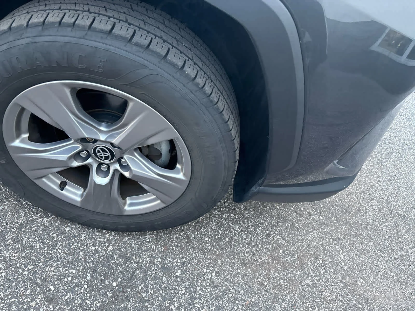 Used 2022 Magnetic Gray Metallic Toyota XLE image 4