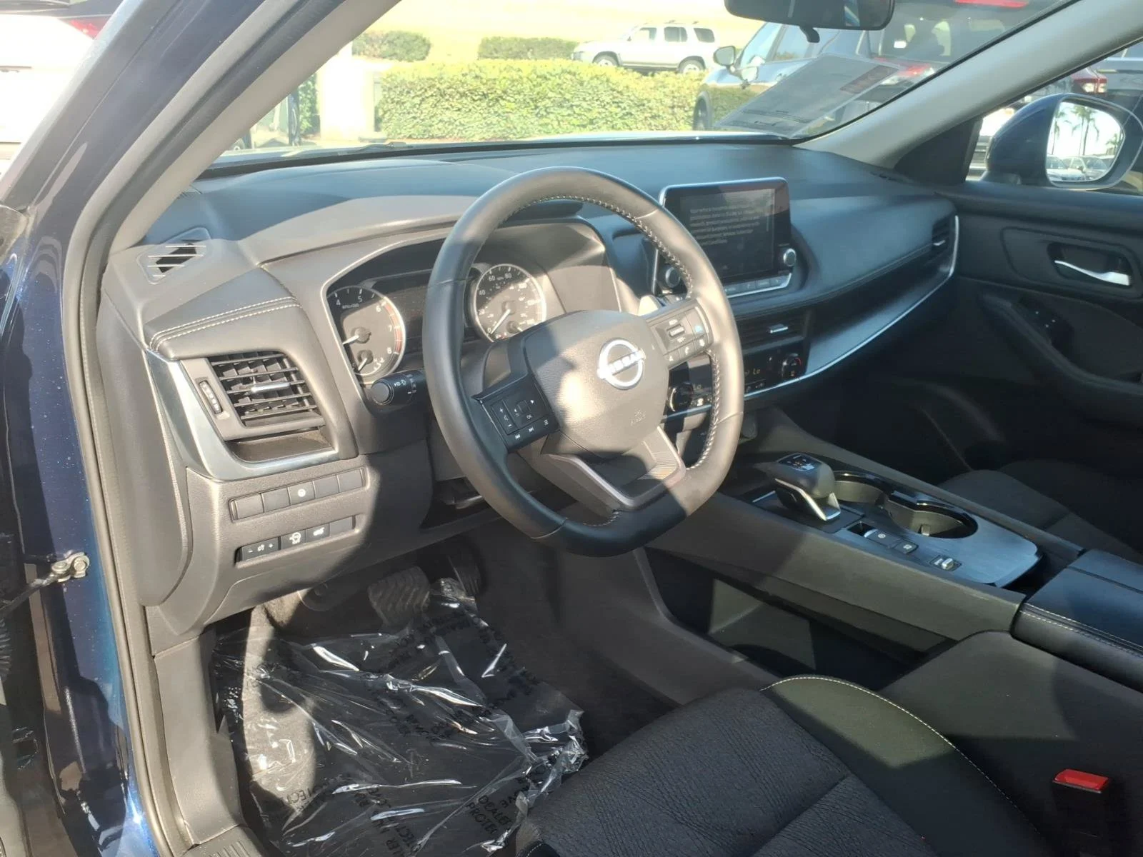 Certified Used 2025 Deep Ocean Blue Pearl Nissan SV image 13