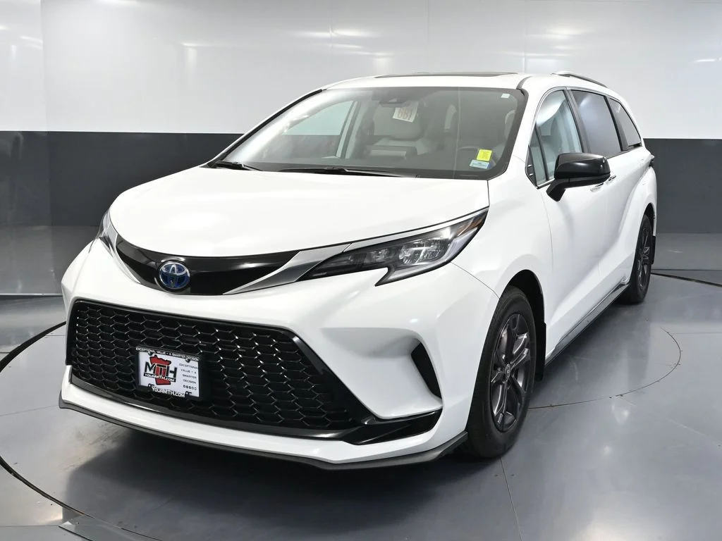 2024 Toyota Sienna XSE - Photo 10
