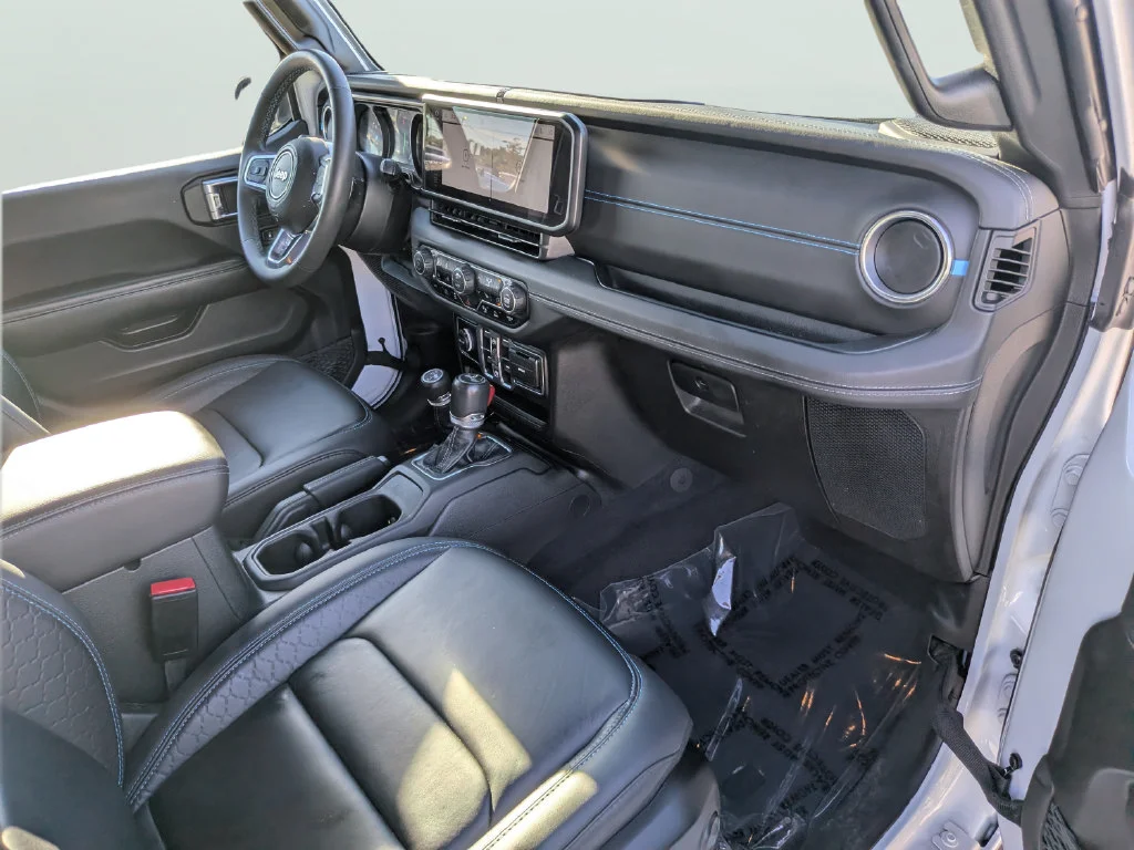 Used 2024 White Jeep High Altitude 4xe image 12