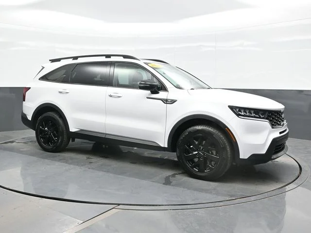 Used 2023 White Kia X-Line S image 7