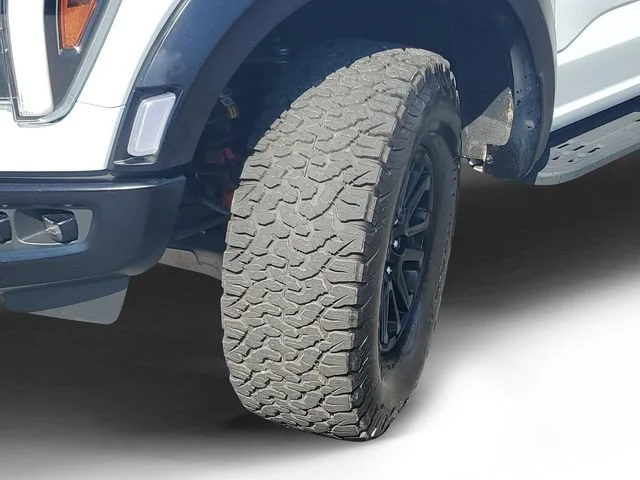 Used 2025 Space White Metallic Ford Raptor image 37
