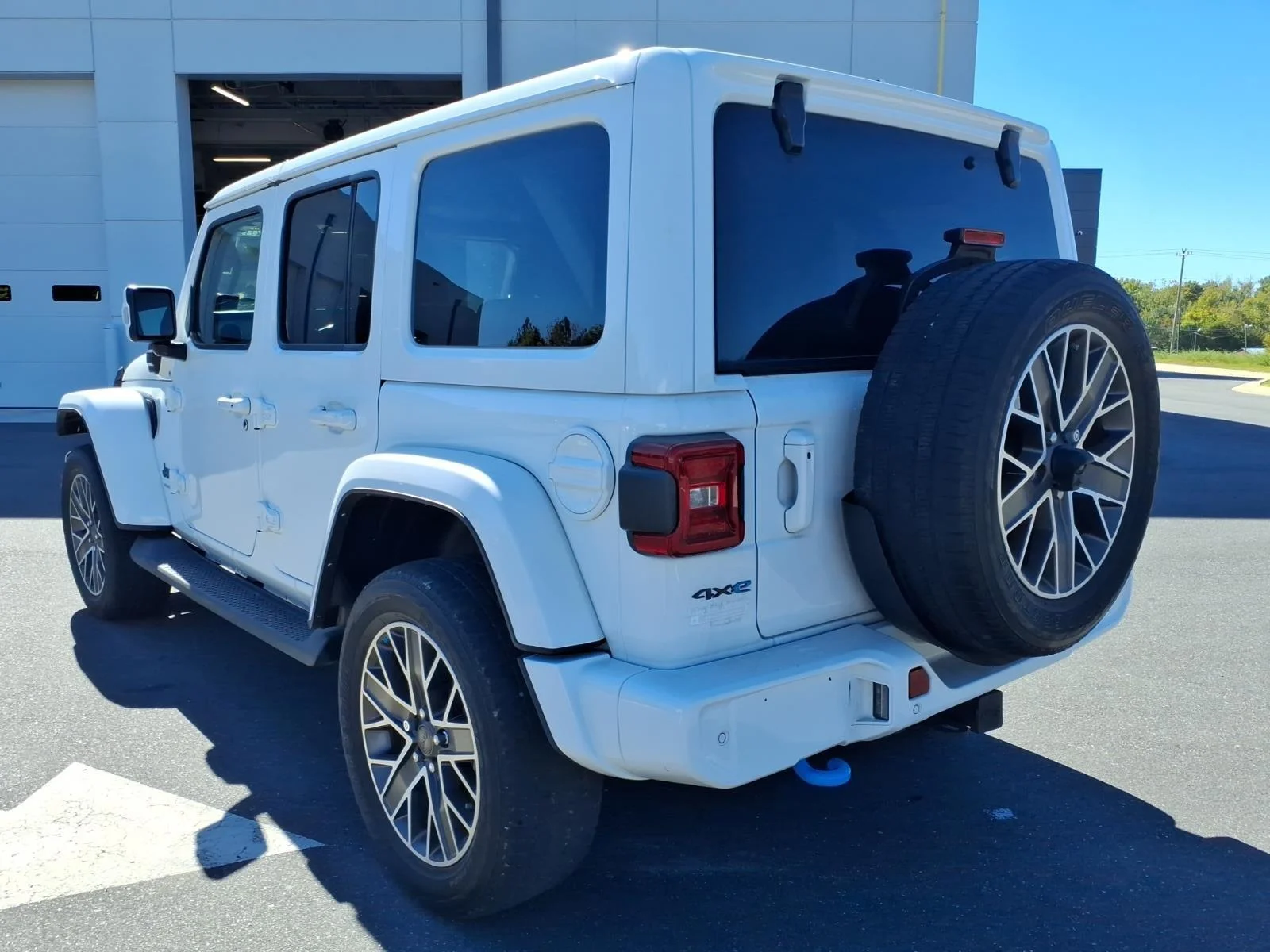 Used 2023 Bright White Clearcoat Jeep Sahara High Altitude image 16