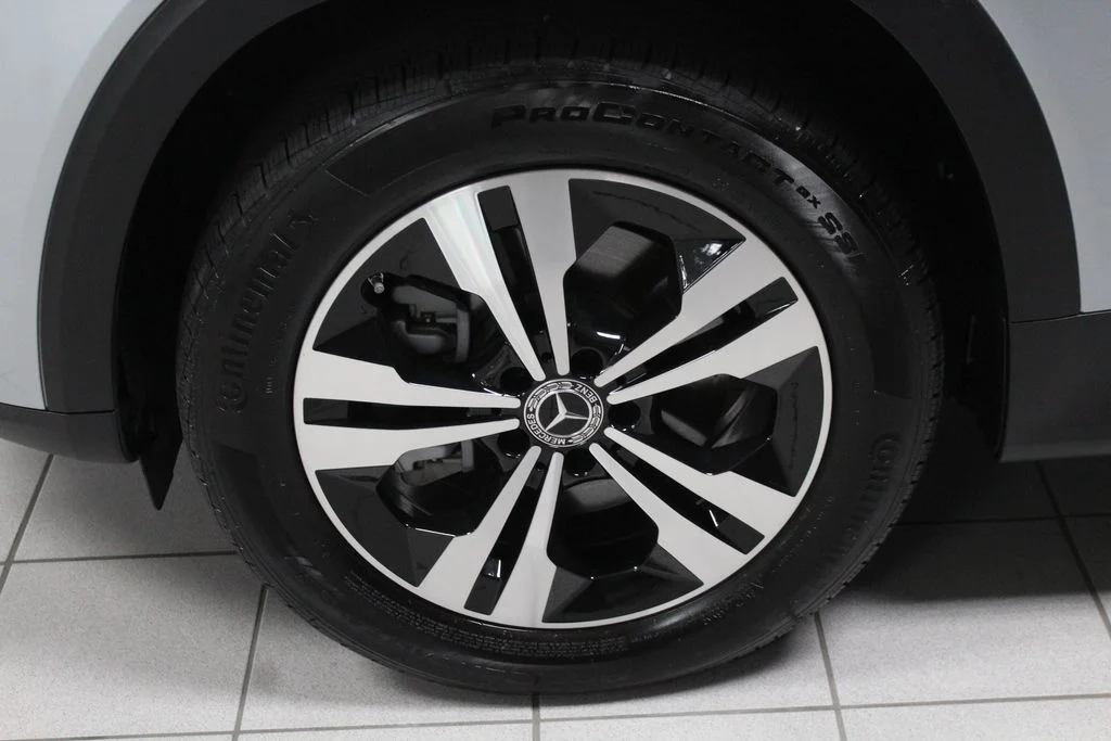 Certified Used 2026 Silver Mercedes-Benz GLB 250 image 8