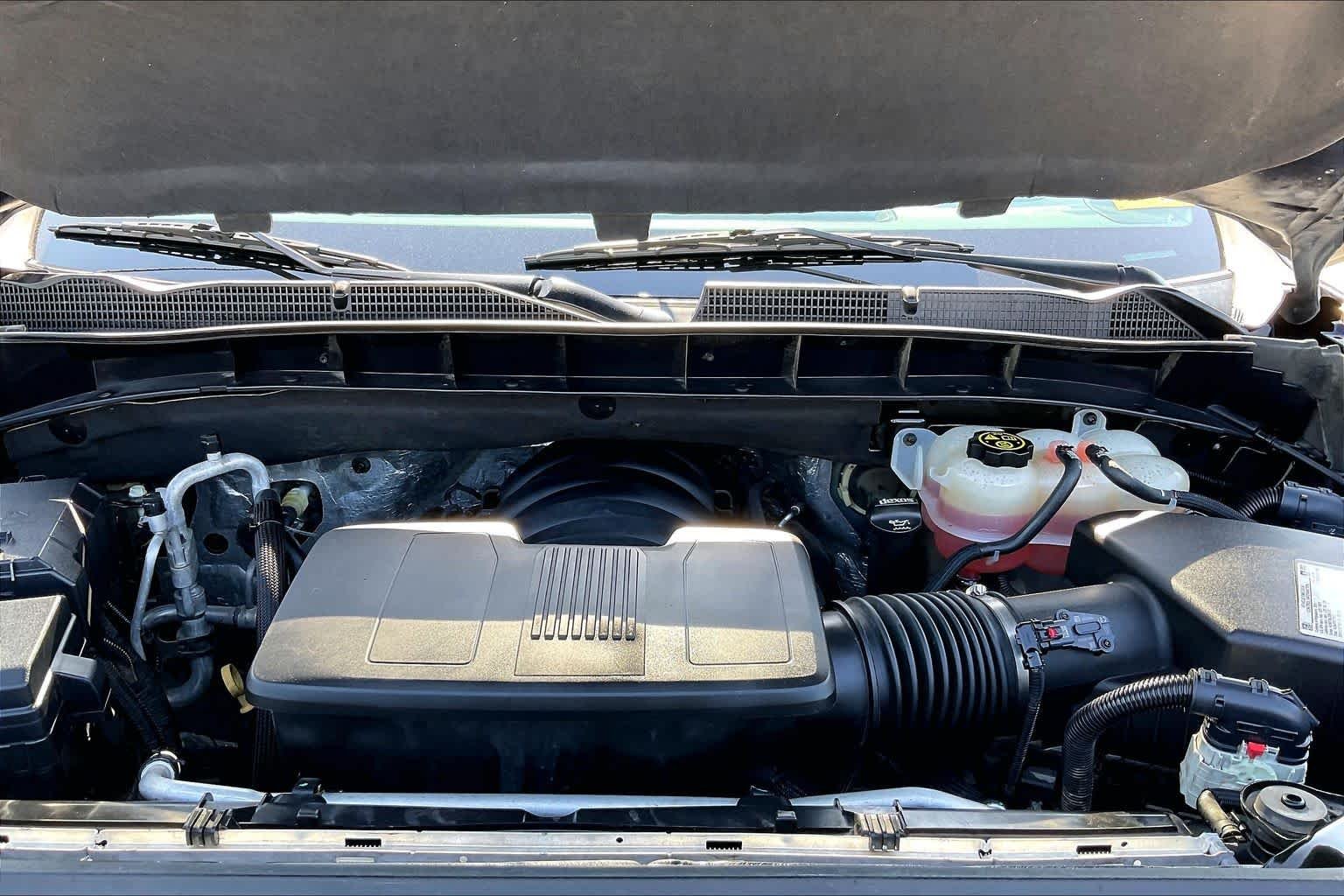 Used 2019 Pacific Blue Metallic GMC SLT image 28
