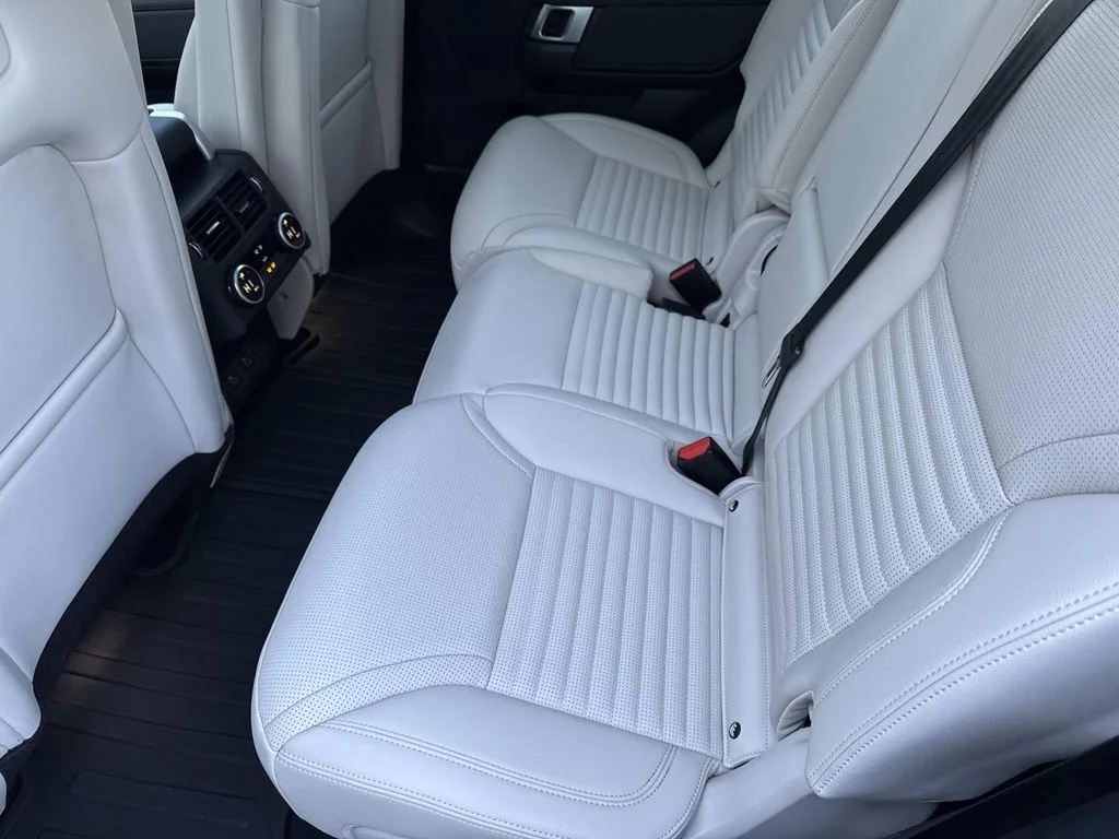 Certified Used 2025 White Land Rover Dynamic SE image 15
