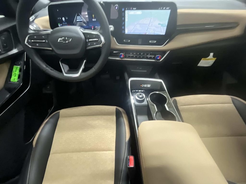 New 2027 Mosaic Black Metallic Chevrolet ACTIV image 14