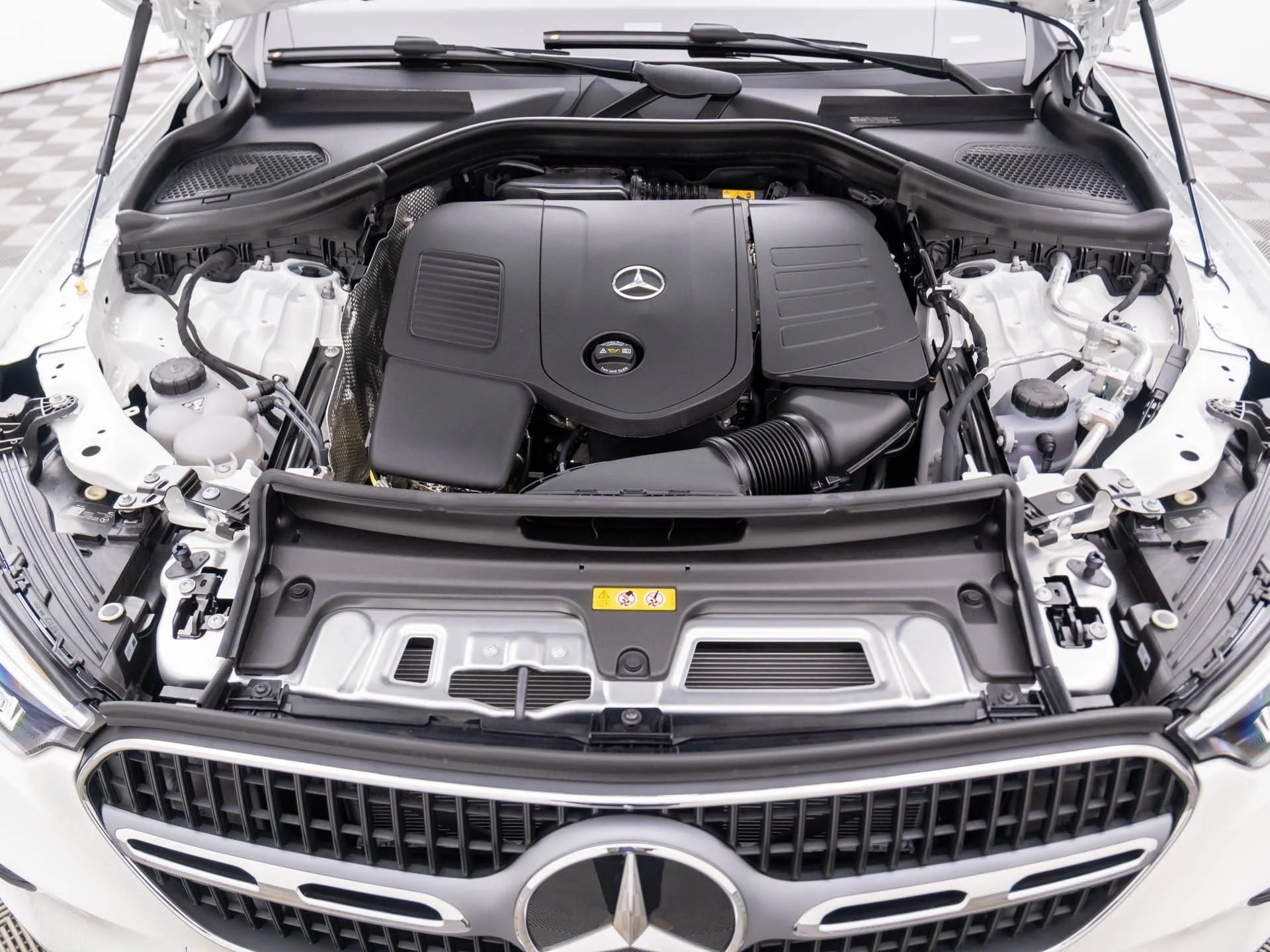 New 2026 White Mercedes-Benz GLC 300 image 26