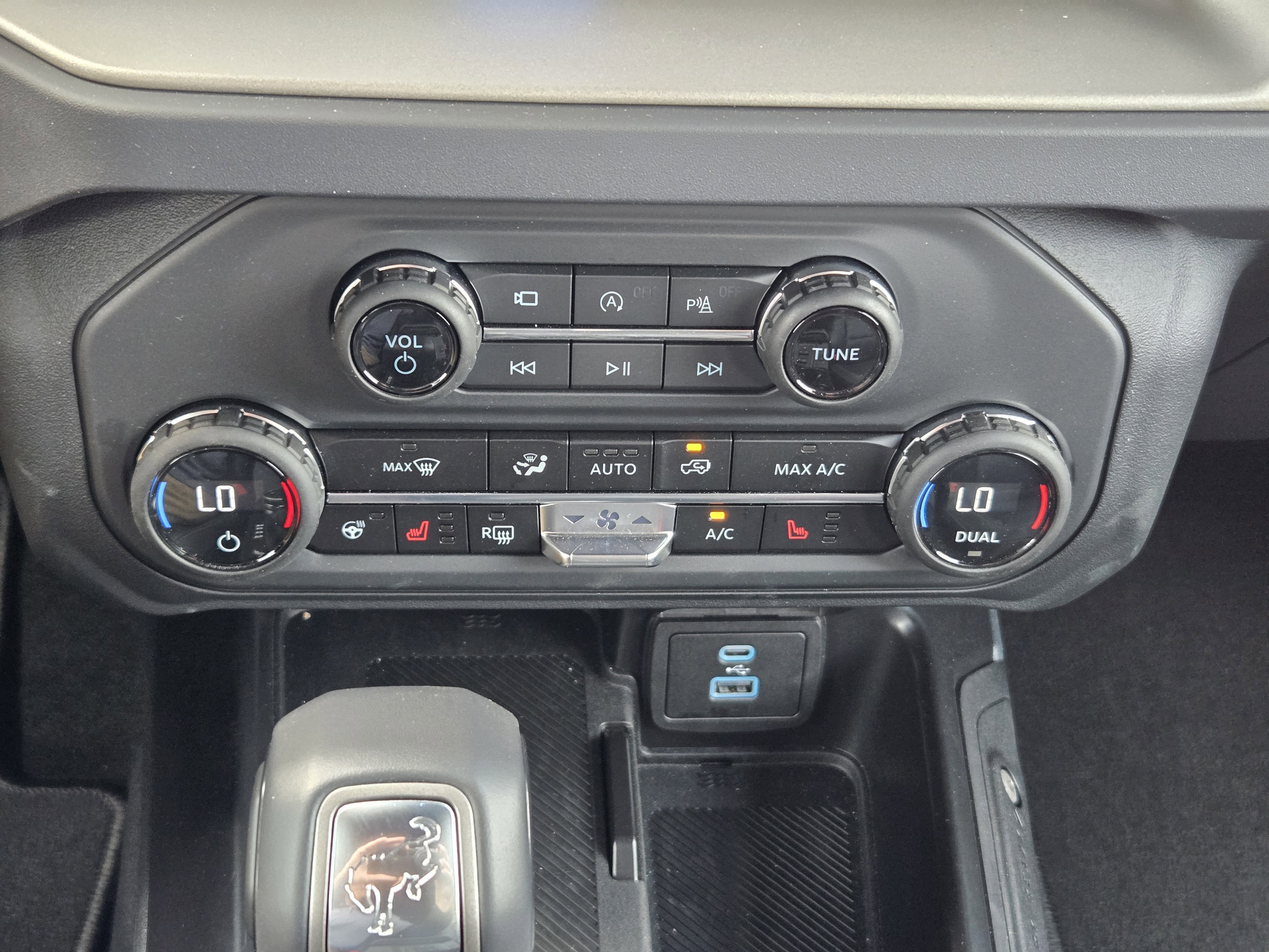 2025 Ford Bronco 4-Door Outer Banks - Photo 13