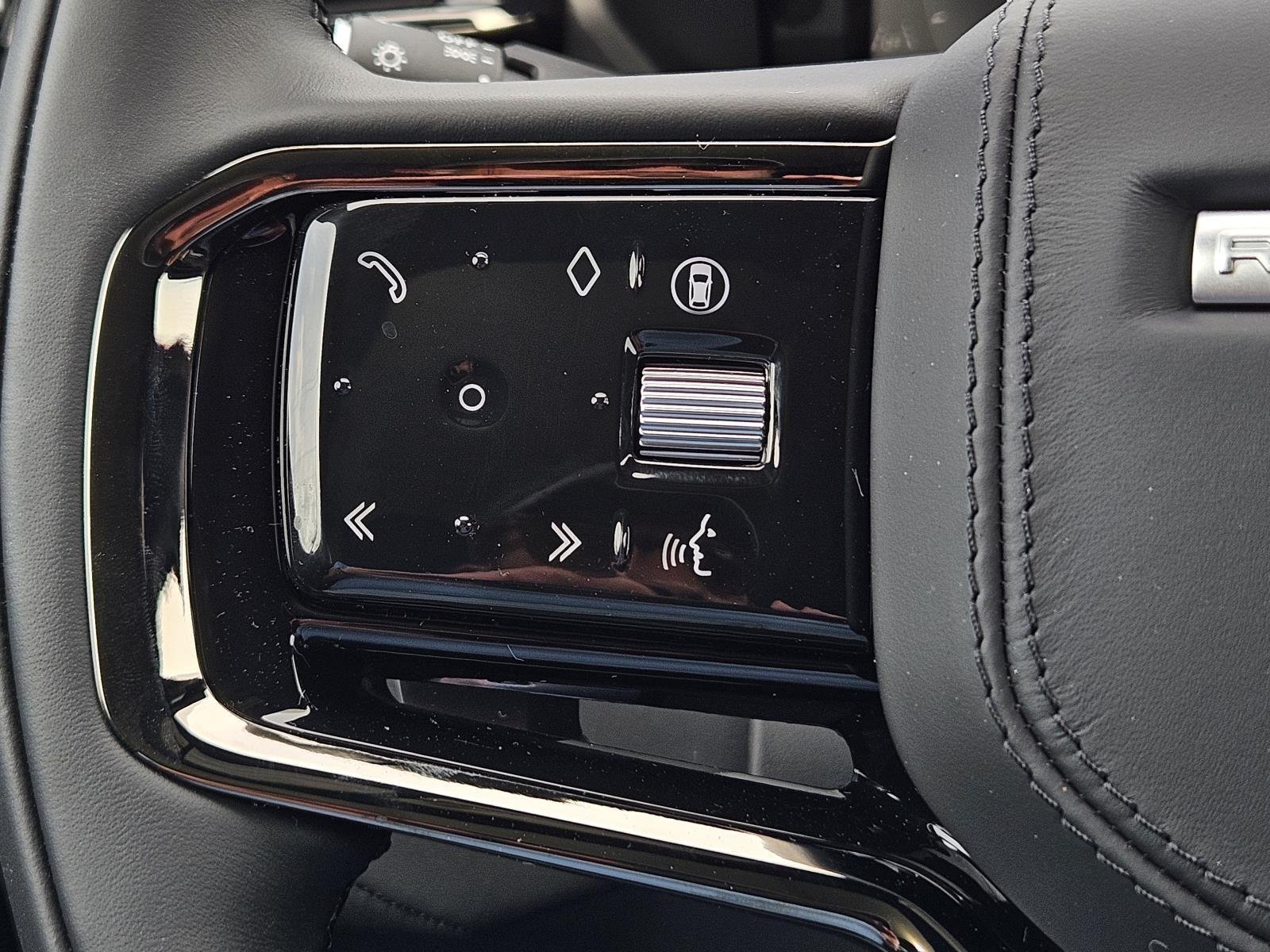 New 2026 Santorini Black Land Rover Dynamic SE image 15