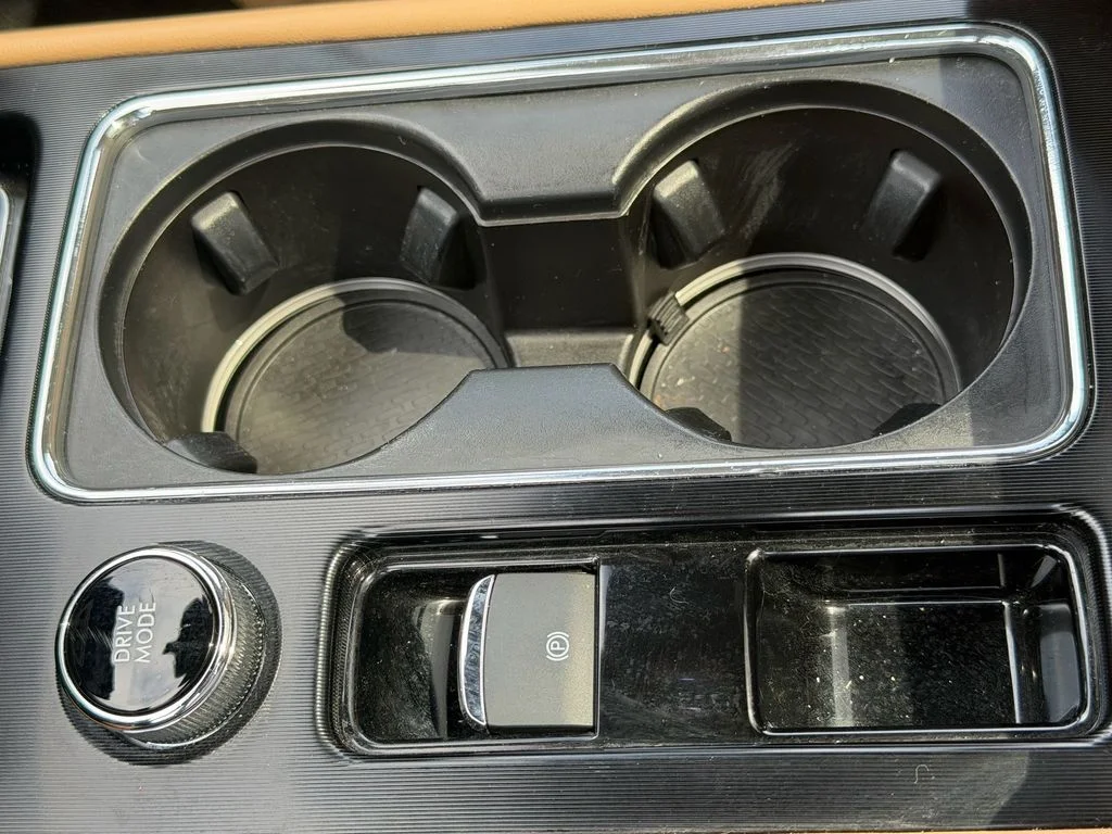 Used 2022 Gray Lincoln Reserve image 26