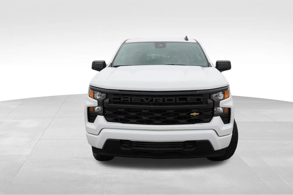 New 2026 Summit White Chevrolet Custom image 8