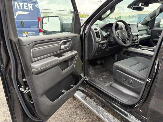 New 2026 Diamond Black Crystal Pearl-Coat Exterior Paint RAM Big Horn/Lone Star image 11