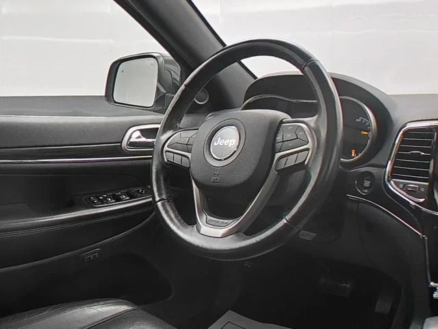 Used 2019 White Jeep Limited image 35