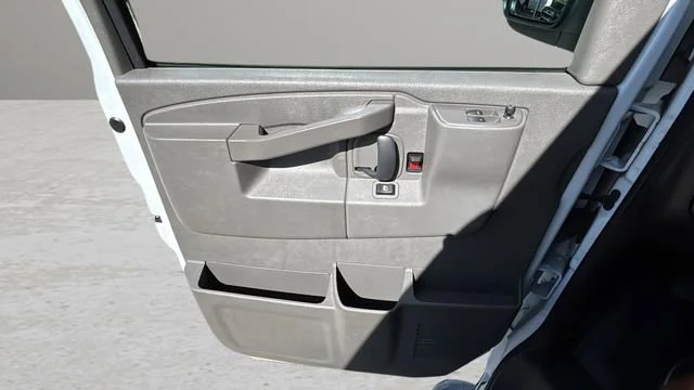 Used 2024 Summit White GMC Work Van image 18