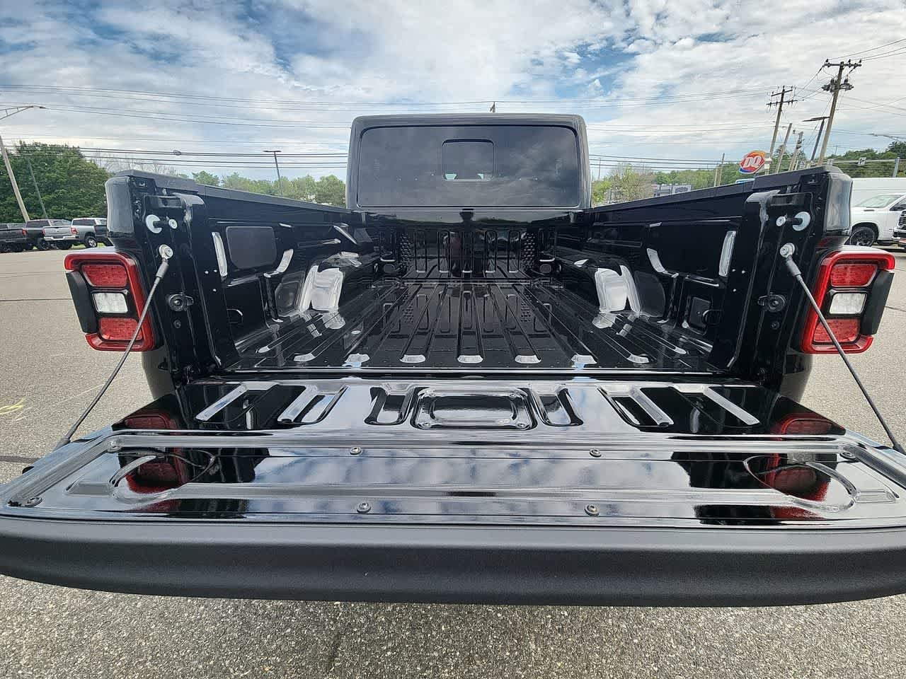 New 2026 Black Clearcoat Jeep Rubicon X image 15