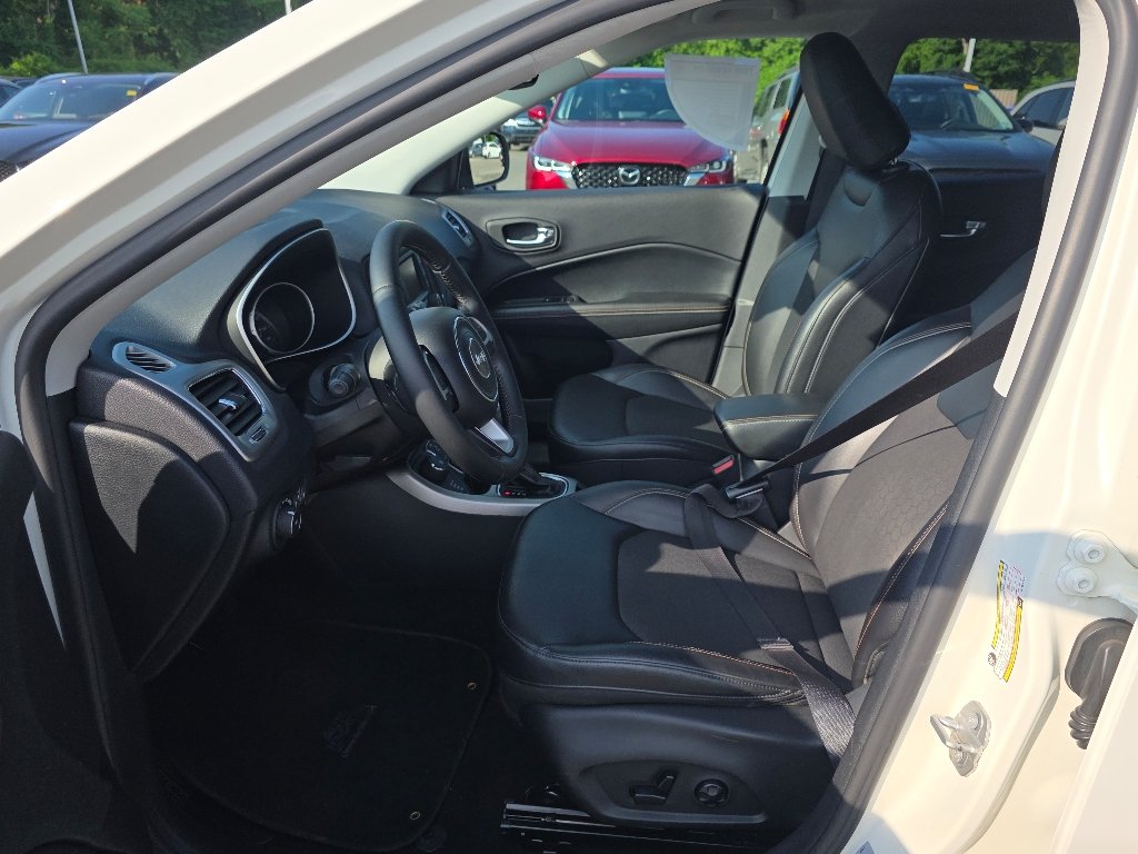 Used 2017 White Clear Coat Jeep Latitude image 31