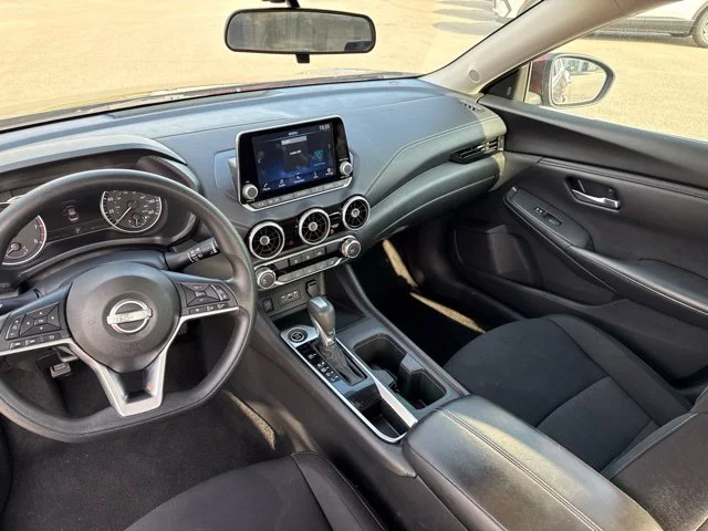 Used 2024  Nissan SV image 3