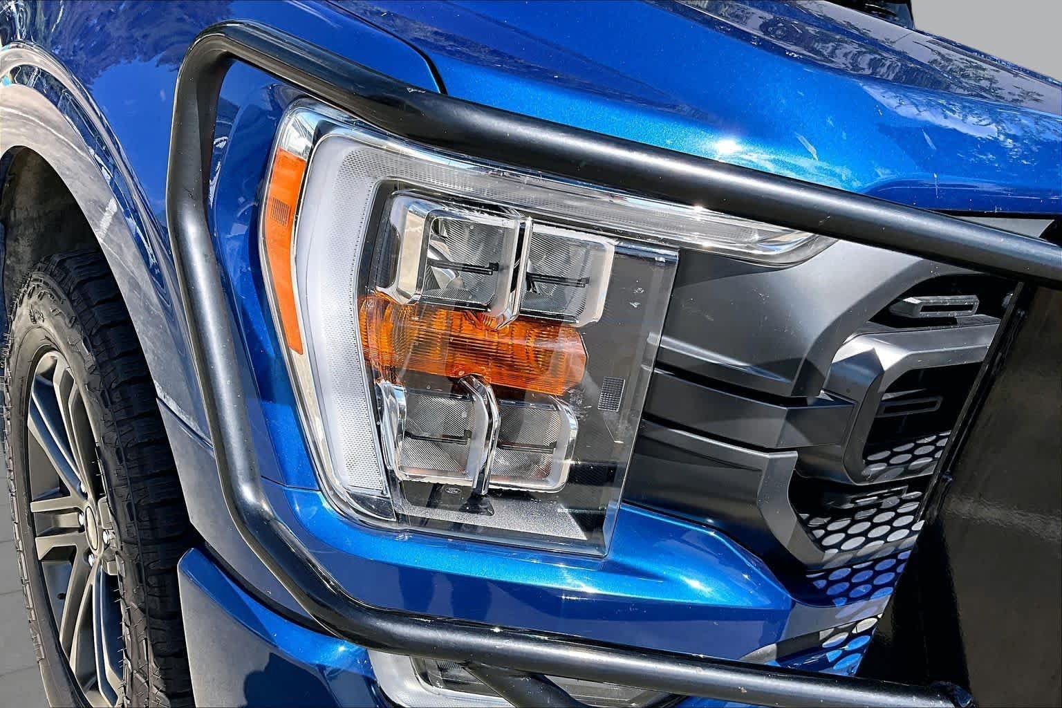 Used 2022 Atlas Blue Metallic Ford XLT image 25