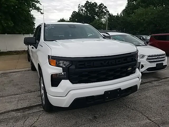 Used 2026 White Chevrolet Custom image 7