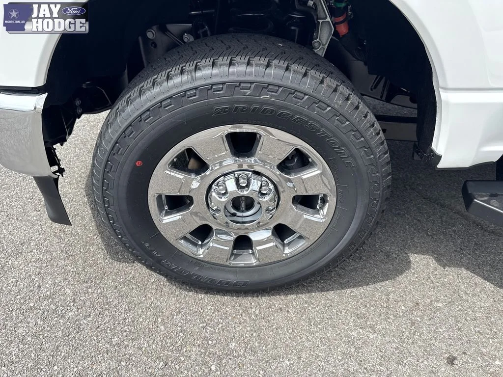 New 2026 Star White Metallic Tri-Coat Ford F-250® Lariat® image 18