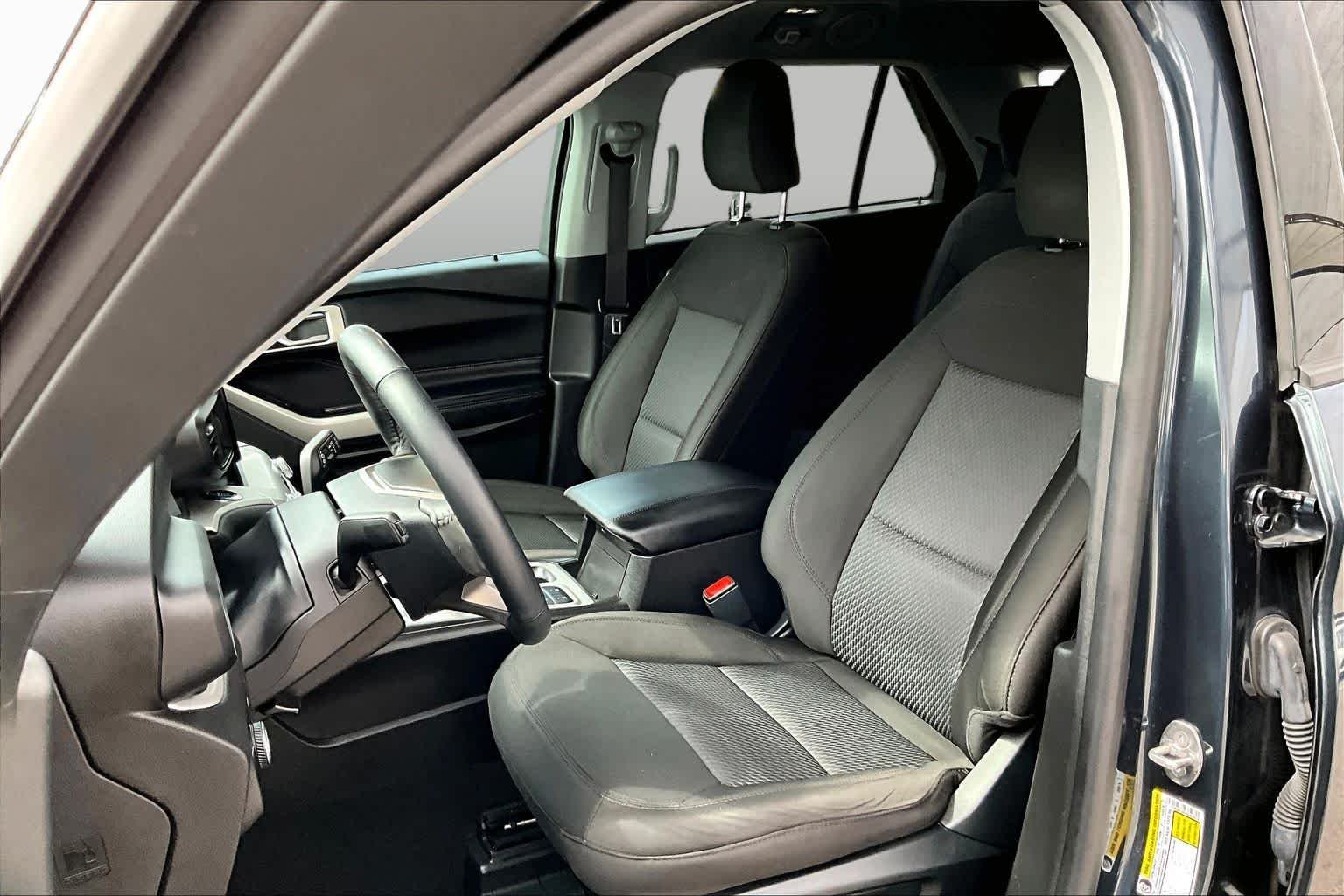 Used 2023 Stone Blue Metallic Ford XLT image 8