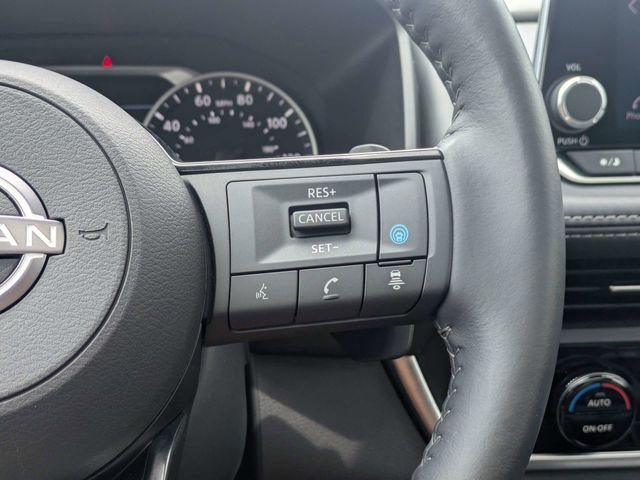 Used 2023 Gray Nissan SV image 27