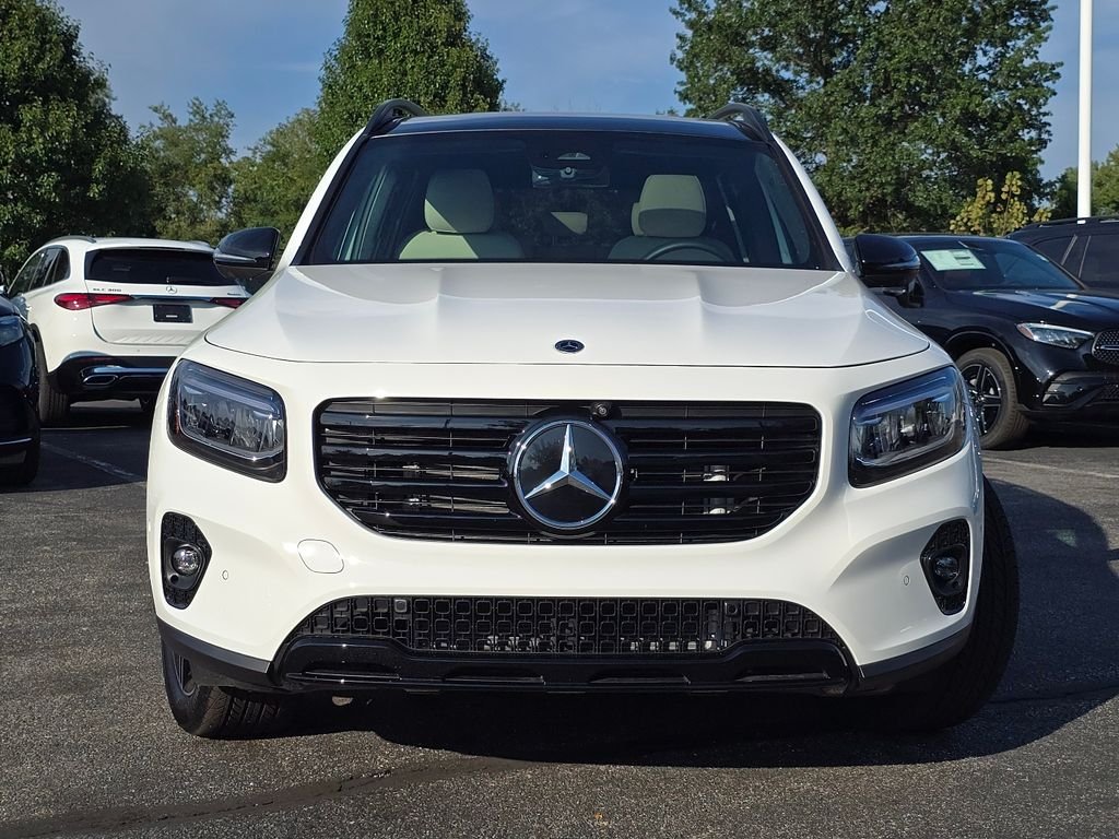 New 2026 Polar White Mercedes-Benz GLB 250 image 12