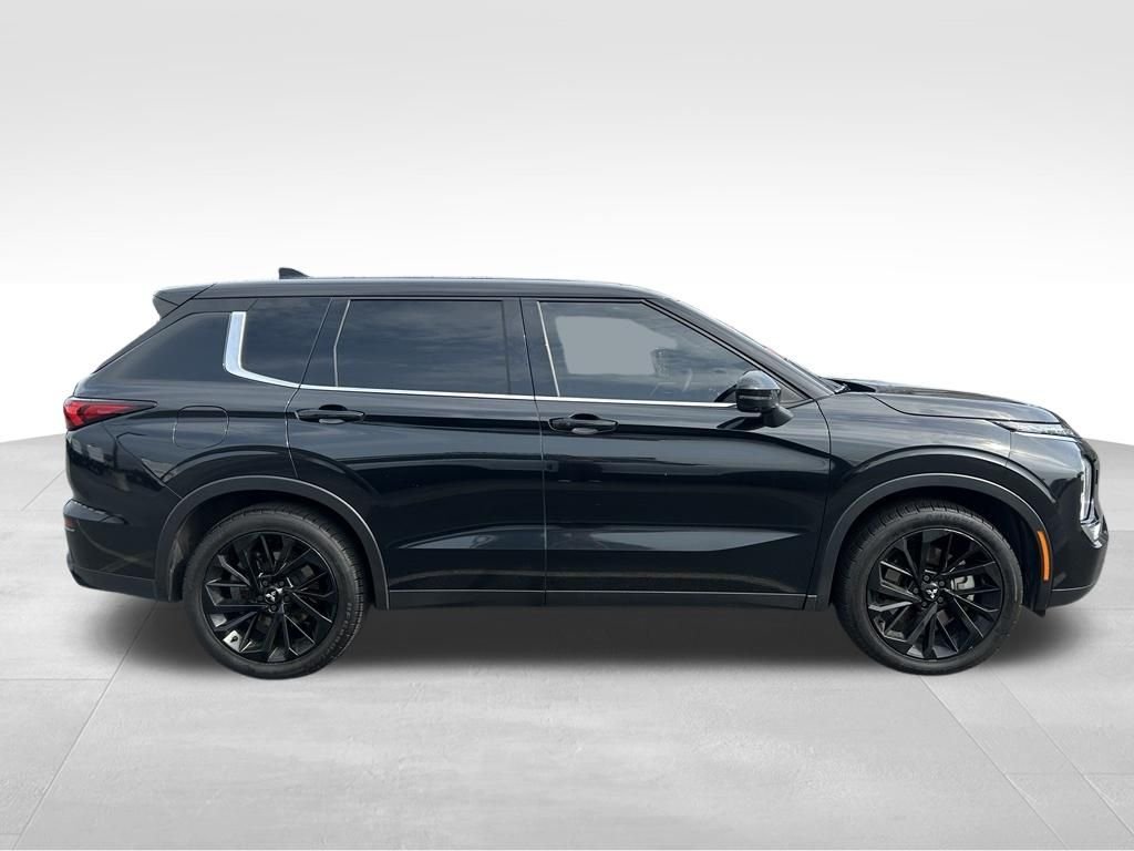 Certified Used 2023 Black Mitsubishi SEL Black Edition image 6